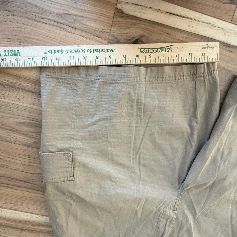 Weatherproof Everyday Cargo Shorts Mens‎ 44W Beige Belted Cell Phone Pocket